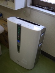 診療室空気清浄機.JPGのサムネール画像のサムネール画像